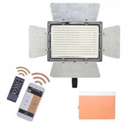 YONGNUO YN900  3200K-5500K Video Light